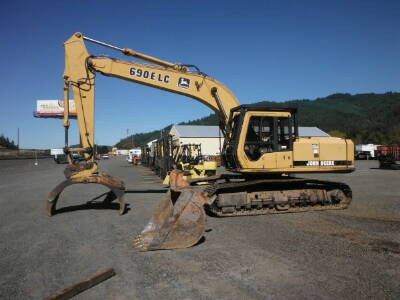 JOHN DEERE 690ELC with Grapple