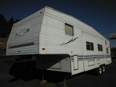 2001 Mallard 5th Wheel Trailer