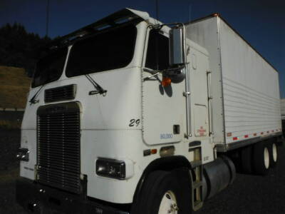 1987 Freightliner Lube Truck