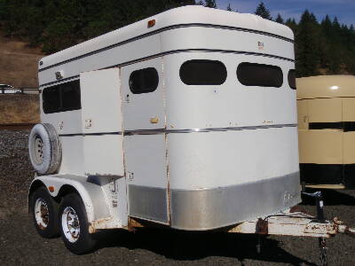 1986 CIRCLE J Horse Trailer