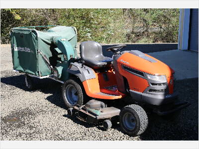 HUSQVARNA LGT2554 with Vacuum