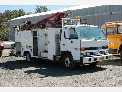 1994 ISUZU NPR with Crane