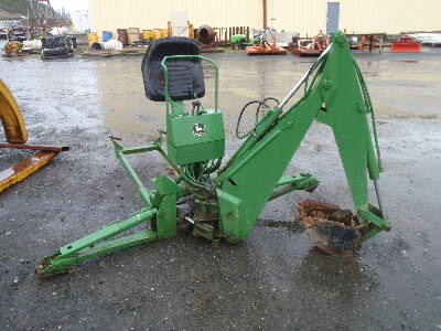 JOHN DEERE Backhoe Attachment