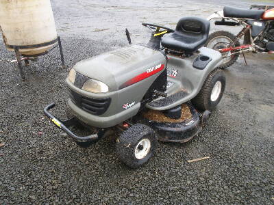 CRAFTSMAN LT2000 w/ 42in Mower