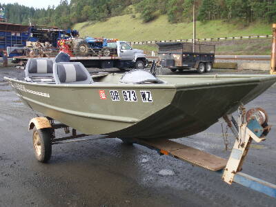 LOWE Big Jon Boat