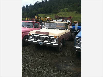 1977 FORD F350 with Yarder