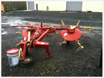 NEW HOLLAND 255 Tedder Rake