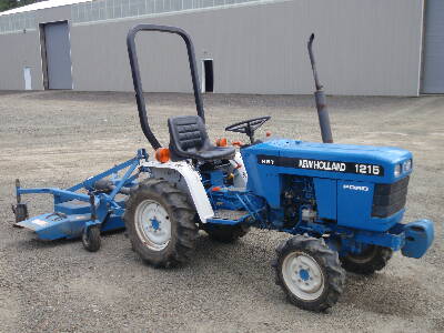 NEW HOLLAND 1215 4x4 Tractor