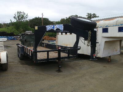 TEXAS BRAGG 20' GN Trailer