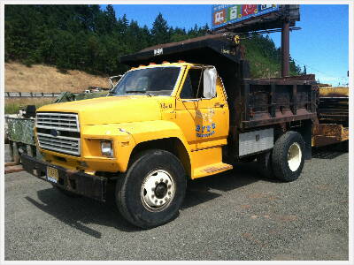 1989 FORD F800 5-Yd Dump Truck