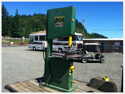 GRIZZLY G7212 Vert. Band Saw