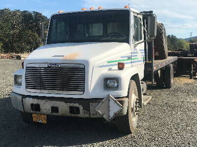 2000 FREIGHTLINER FL70 Flatbed