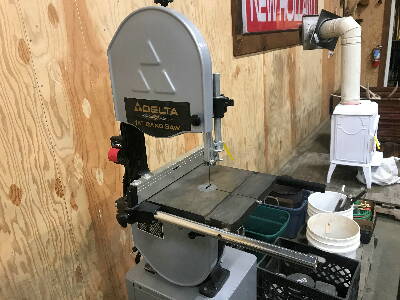 DELTA 14in Vertical Band Saw