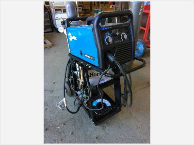 MILLER Millermatic 211 Welder